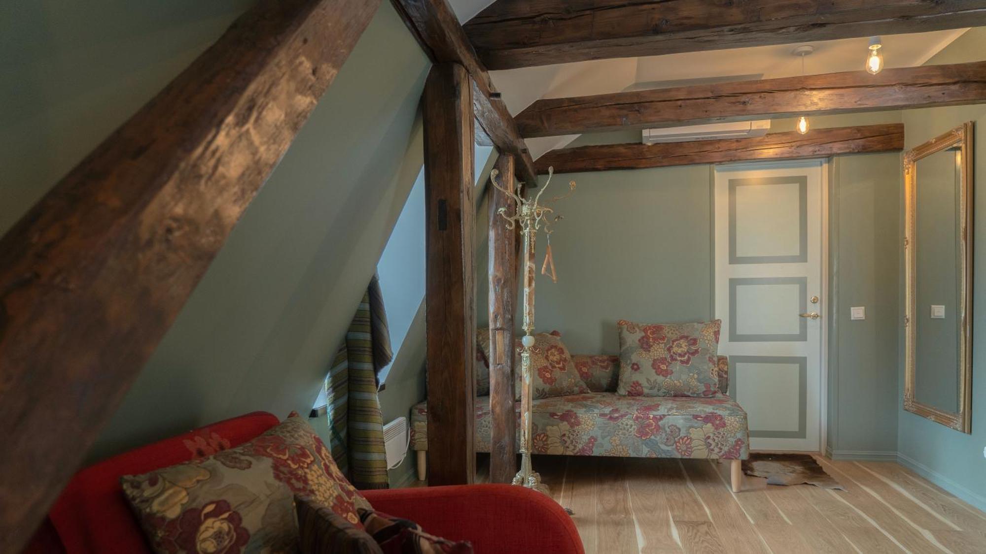 Karja Accommodation 합살루 외부 사진